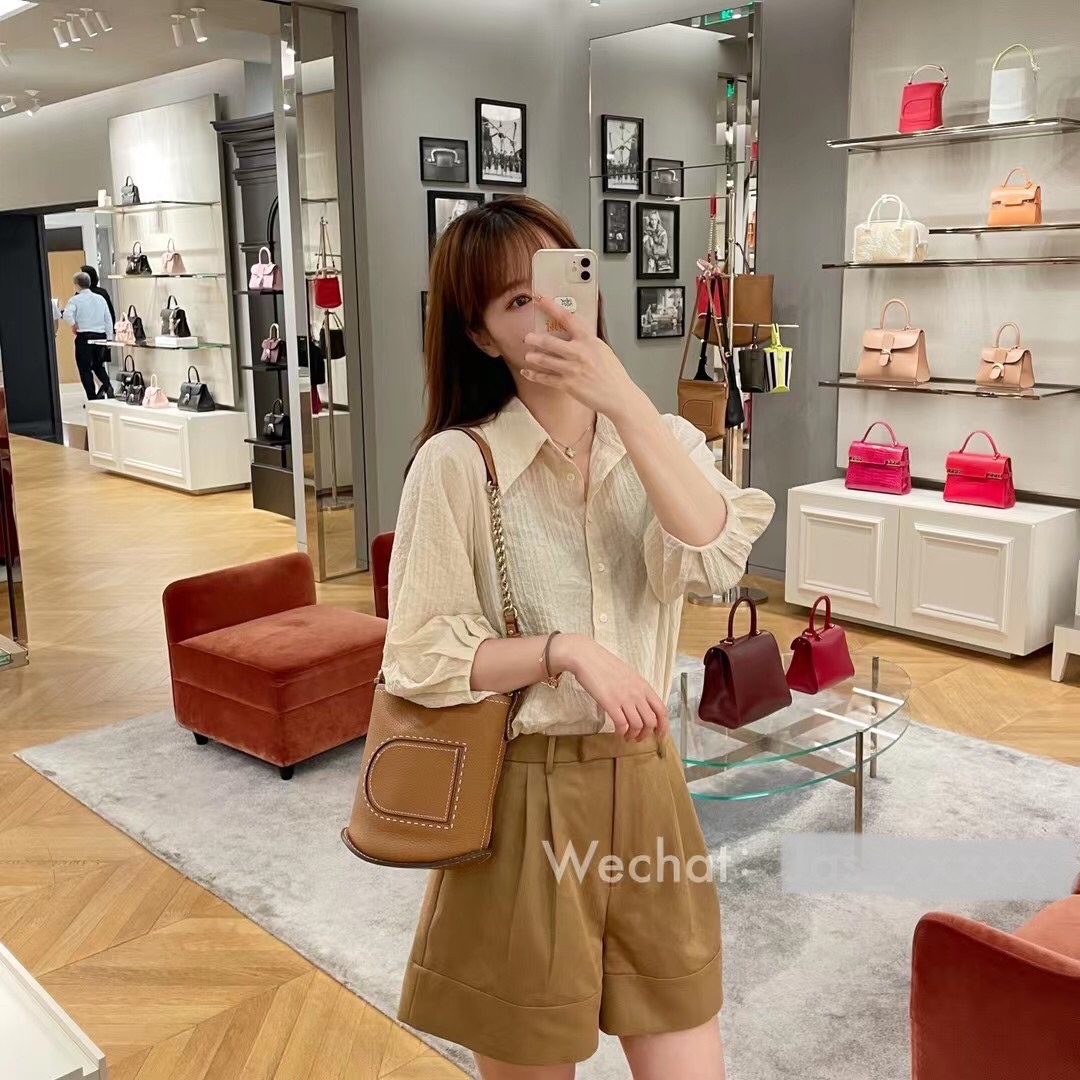 델보 팽 미니 버킷 크로스백